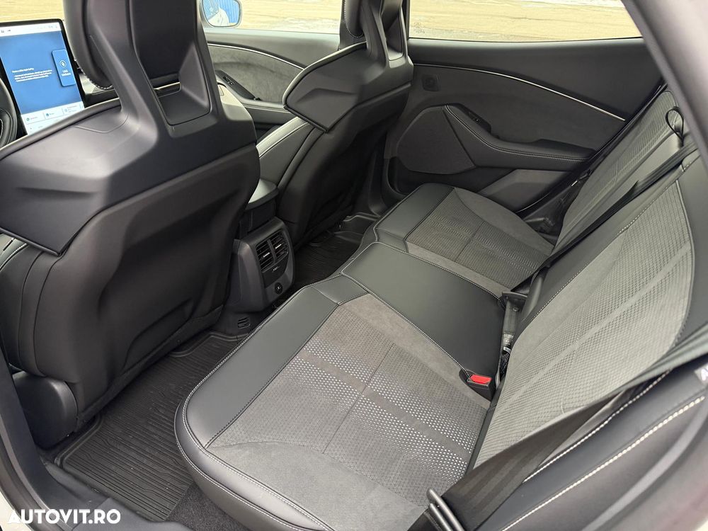 Ford Mustang Mach-E - 17