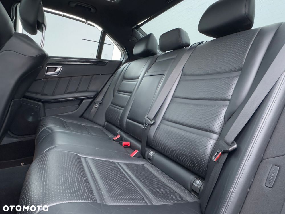 Mercedes-Benz Klasa E 63 AMG AMG Speedshift 7G-MCT - 18