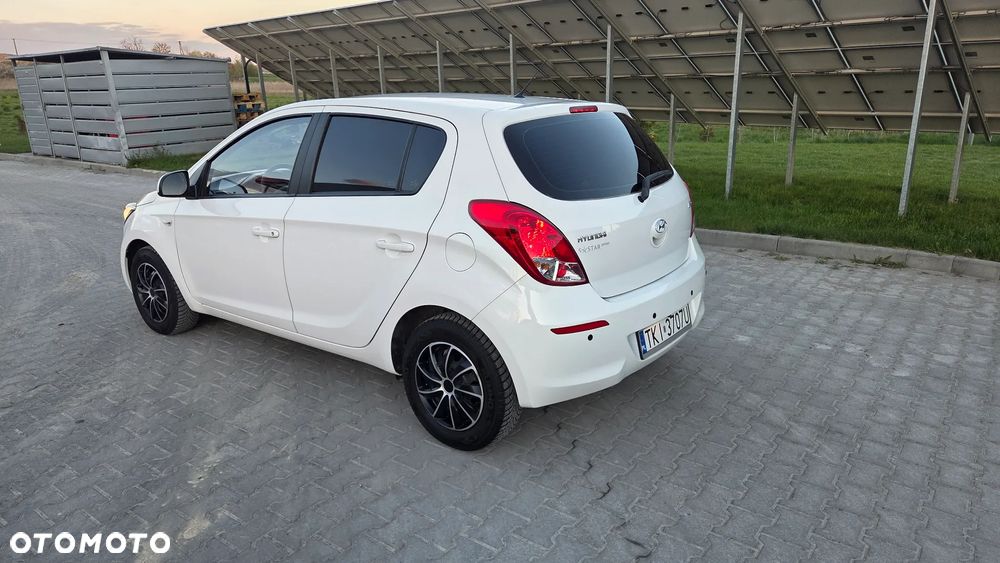 Hyundai i20 1.25 Comfort - 11