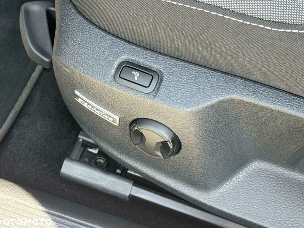 Volkswagen Golf - 18