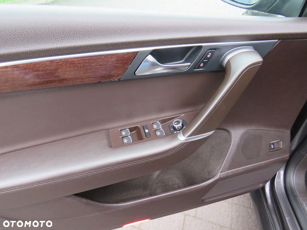 Volkswagen Passat 1.8 TSI Automatik Highline - 24