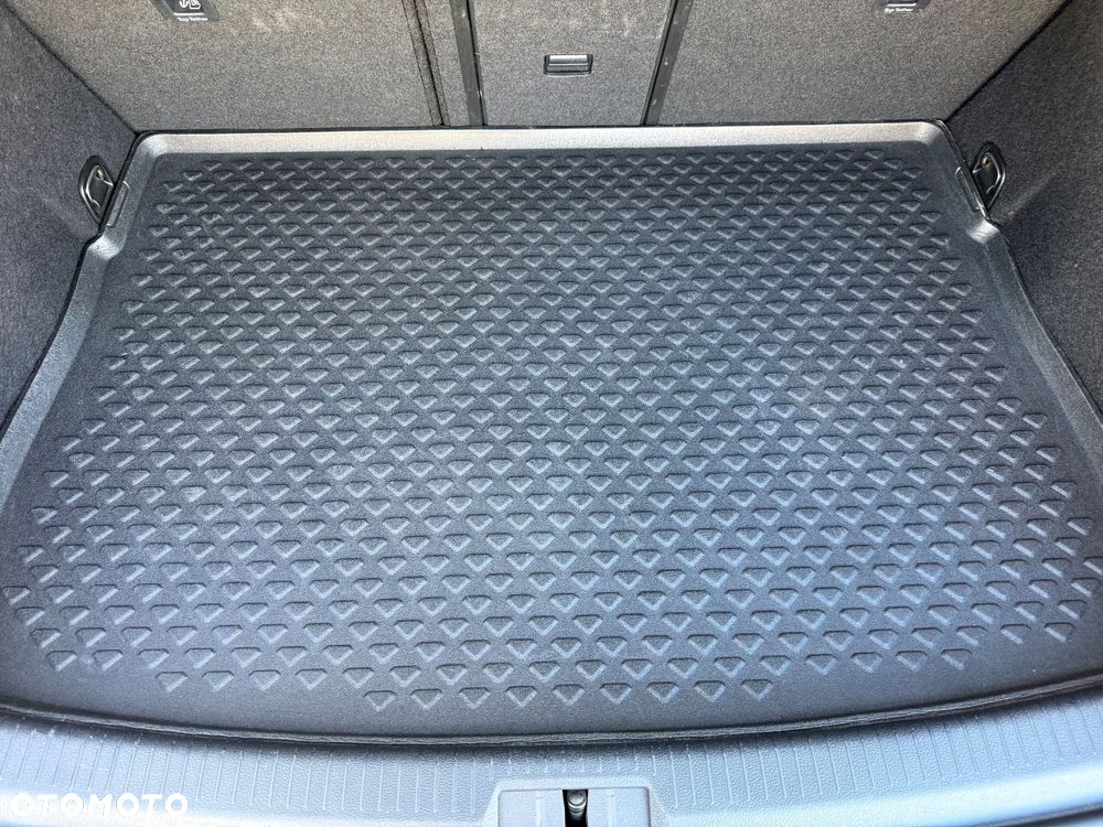 Volkswagen Golf - 31