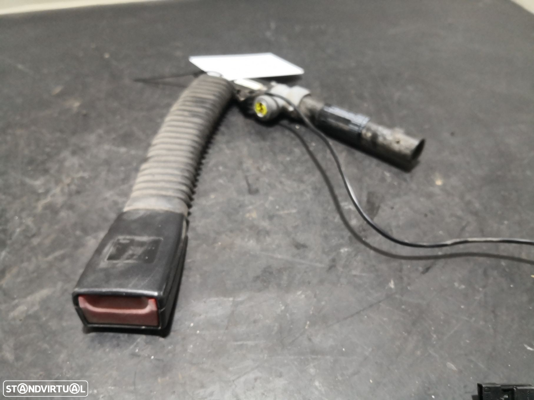Engate Cinto Frente Esq Bmw 3 Touring (E46) - 2