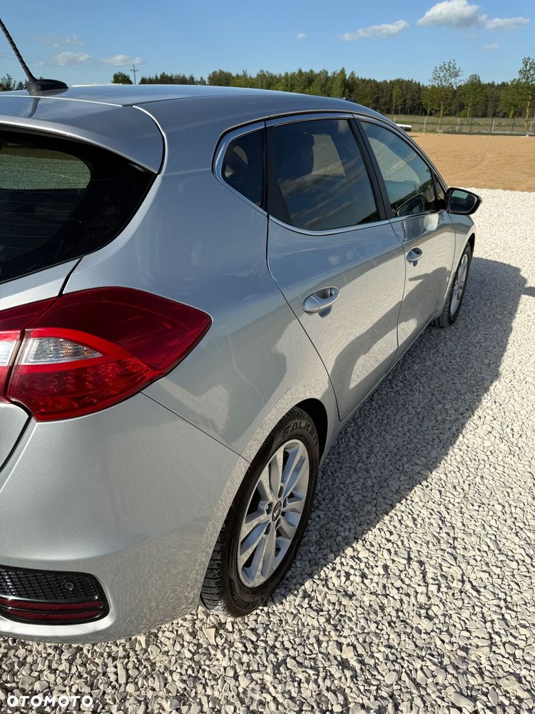 Kia Ceed 1.6 CRDi 136 ISG Vision - 8