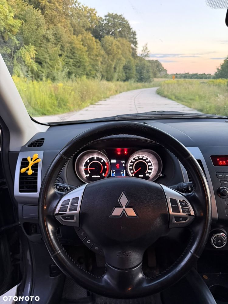 Mitsubishi Outlander 2.0 DID Instyle - 9