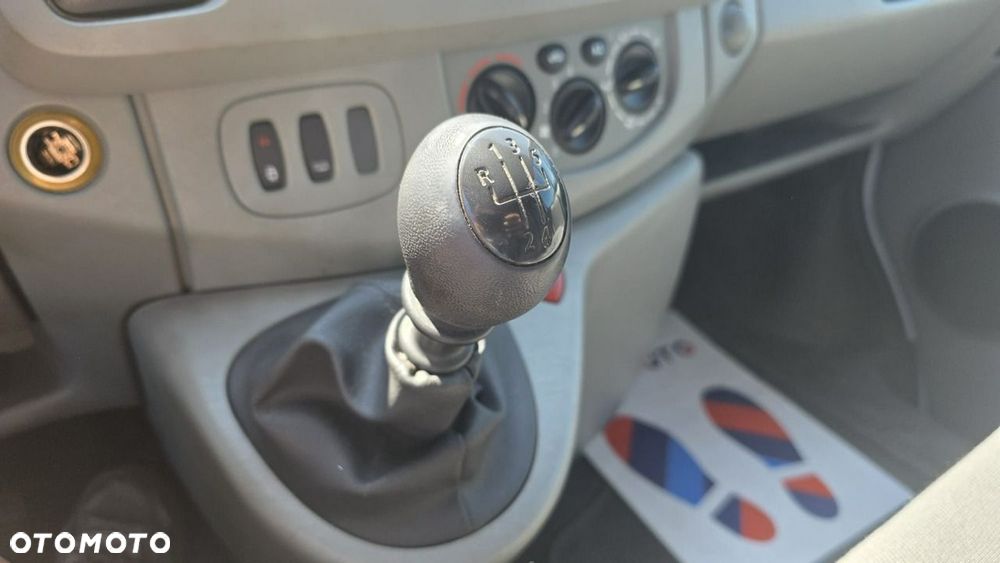 Opel Vivaro - 15