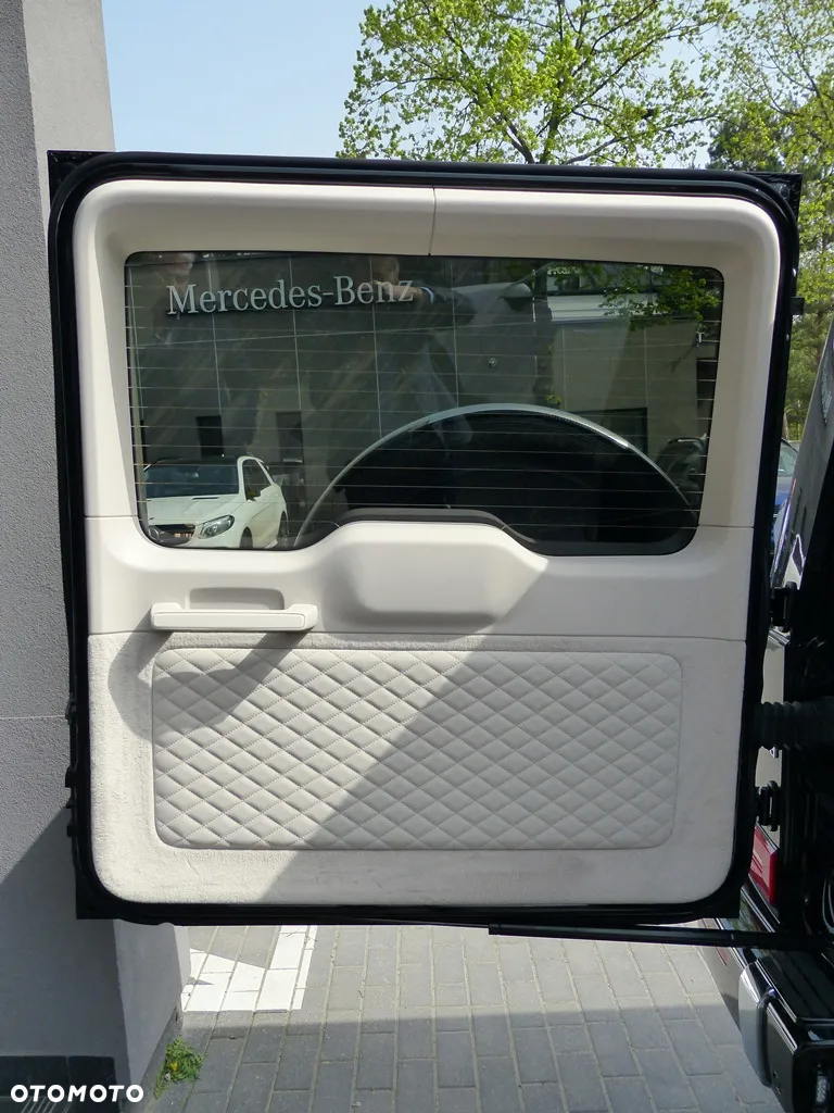 Mercedes-Benz Klasa G 400 d - 33