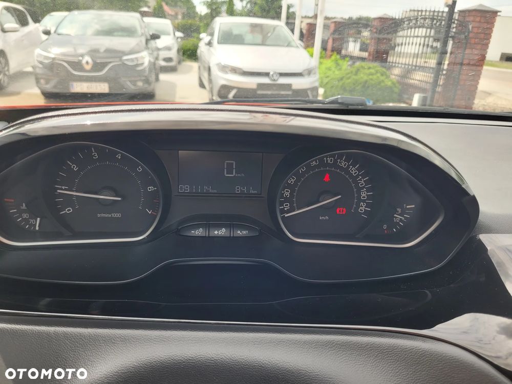 Peugeot 208 1.2 PureTech Style - 24