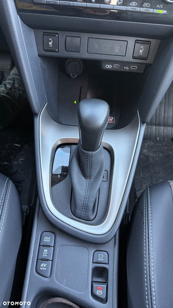 Toyota Yaris Cross Hybrid 1.5 Executive - 11