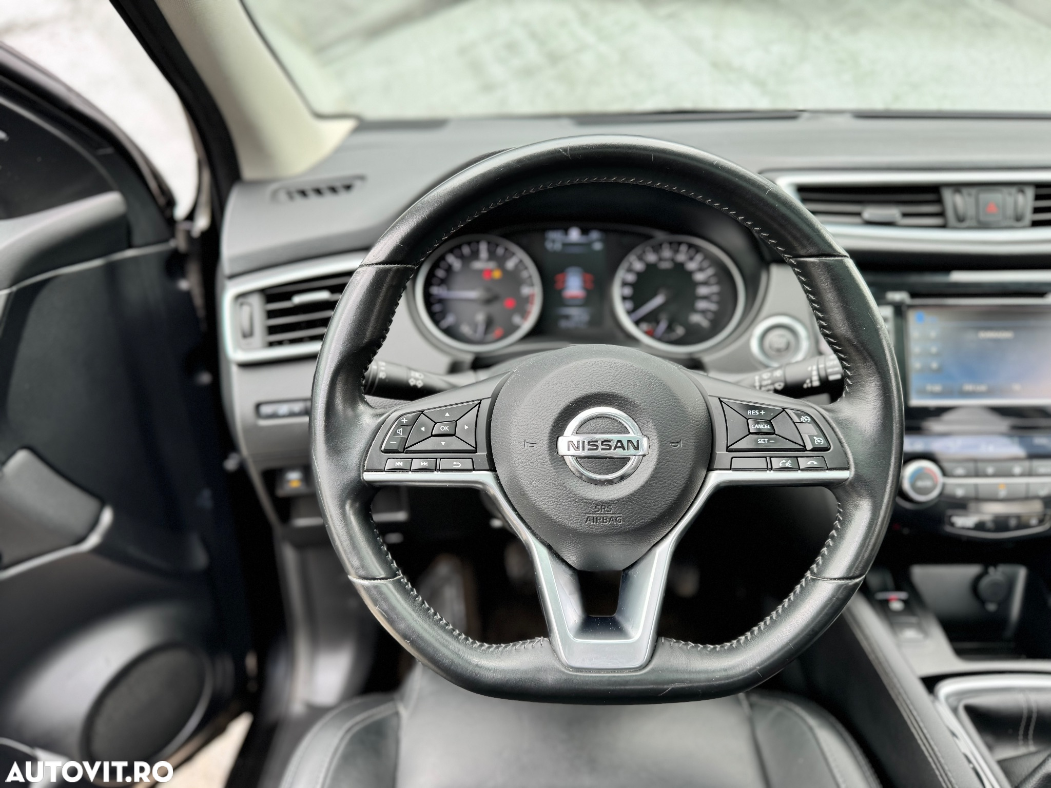 Nissan Qashqai 1.6 DCI TEKNA+ - 8