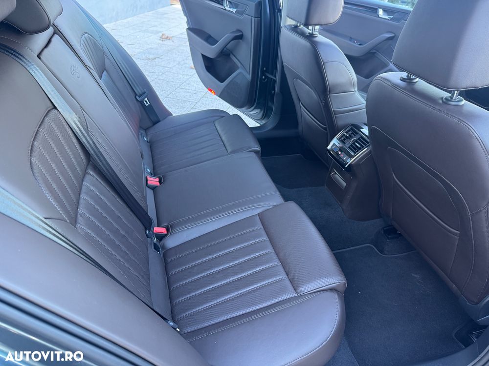 Skoda Superb 2.0 TDI DSG Premium Edition - 6