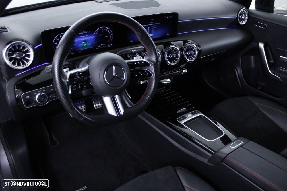 Mercedes-Benz A 250 - 33