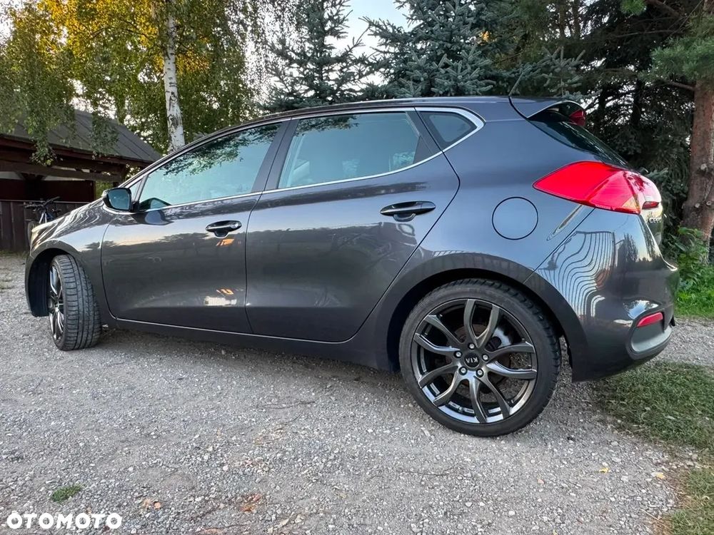 Kia Ceed 1.4 CVVT Fifa World Cup Edition - 5