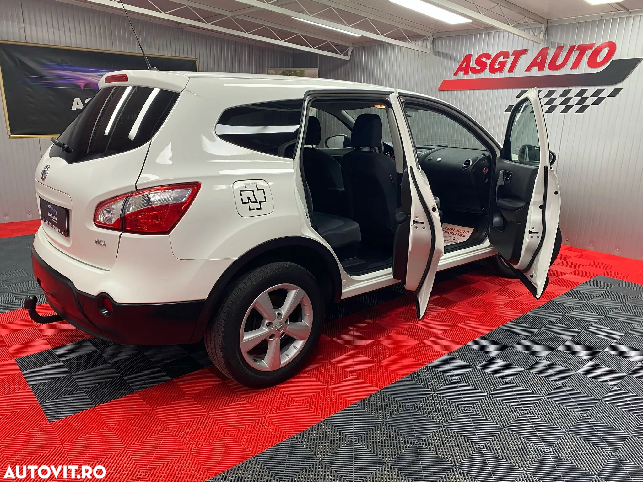 Nissan Qashqai+2 - 19