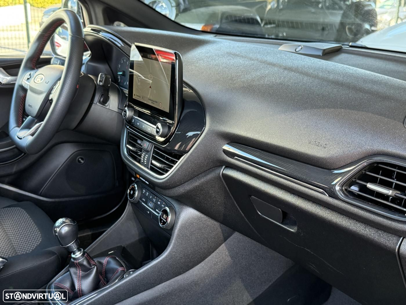 Ford Fiesta 1.0 EcoBoost ST-Line - 38