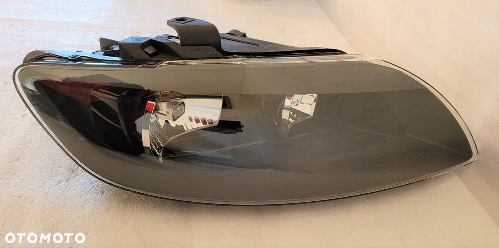 LAMPA PRAWA PRZÓD AUDI Q7 I 4L0 ZWYKŁA H7 H15 NOWA - 2