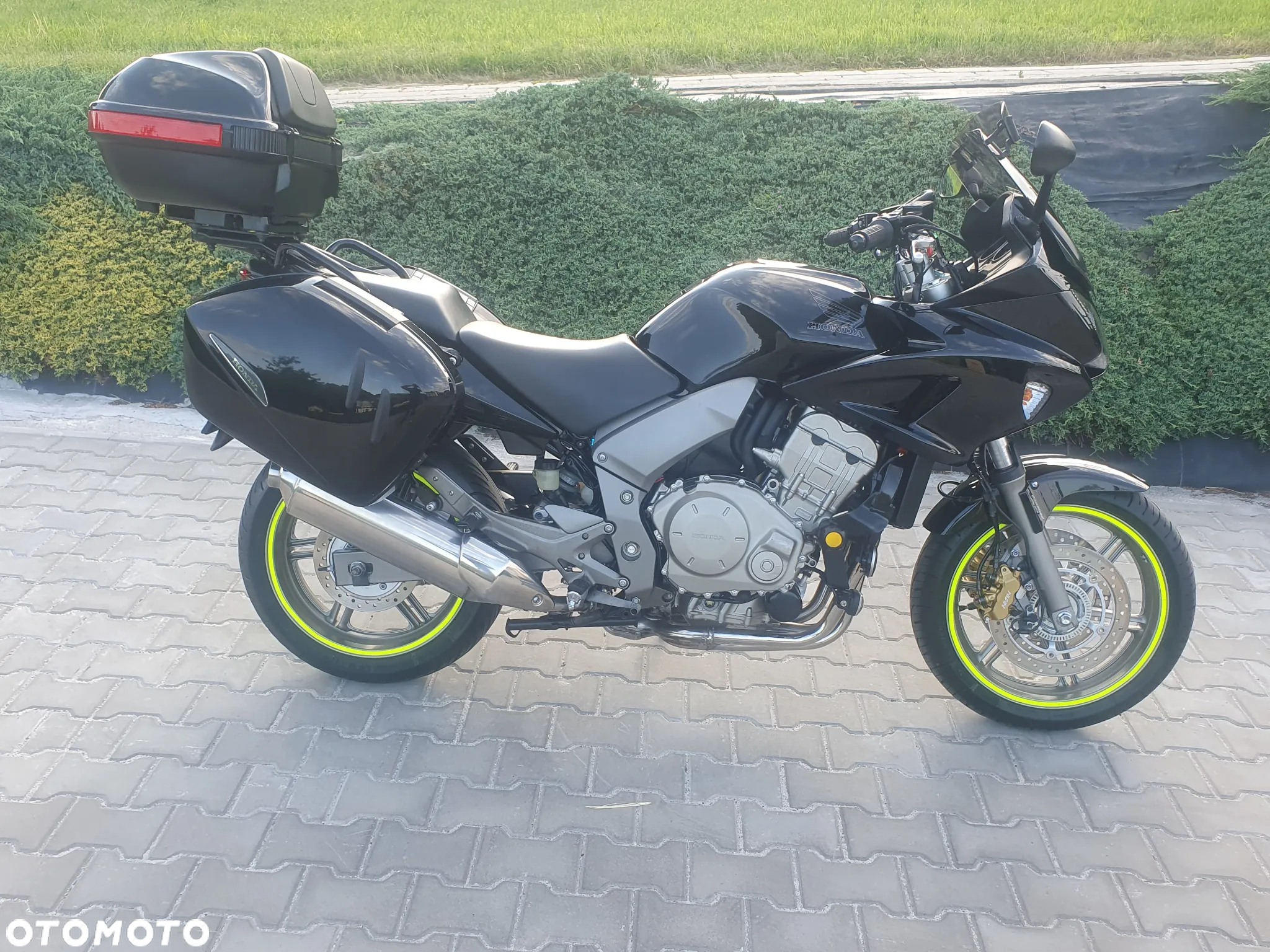 Honda CBF - 12