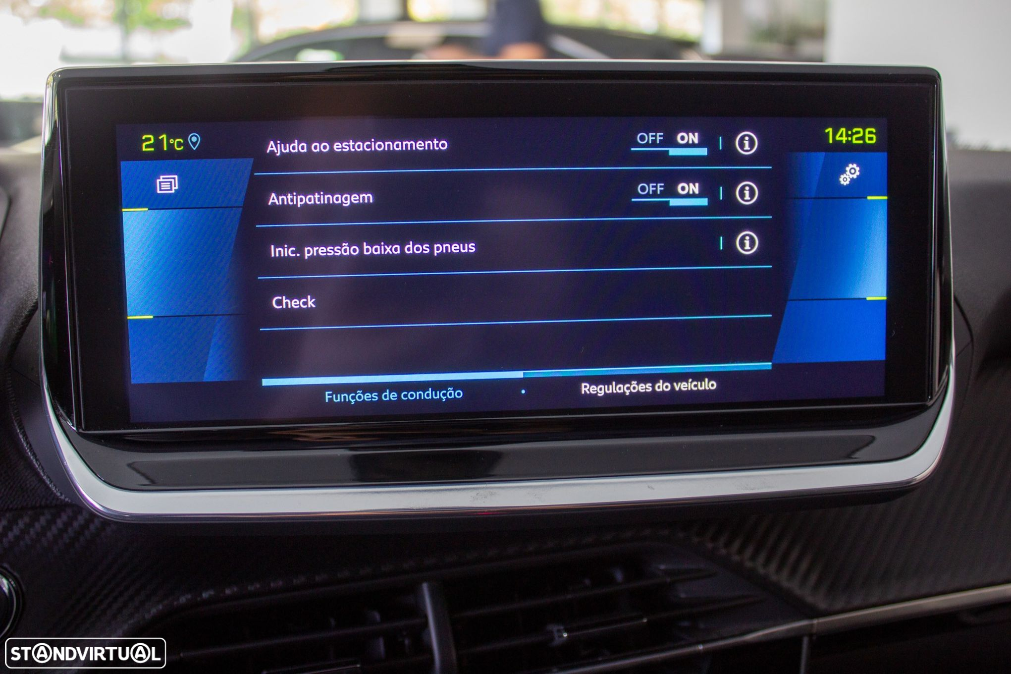 Peugeot e-208 Allure Pack - 25