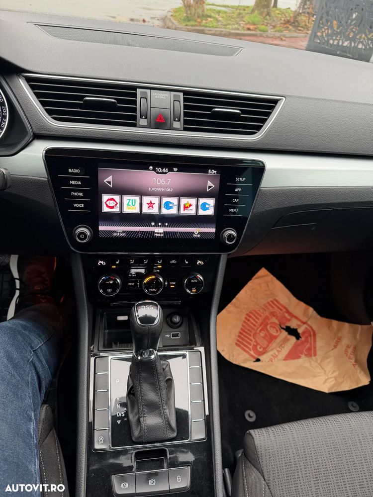 Skoda Superb 2.0 TDI DSG Ambition - 10