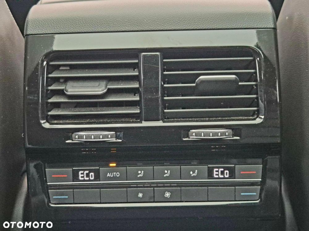 Volkswagen Touareg 3.0 V6 TDI SCR 4Mot R-Line - 19