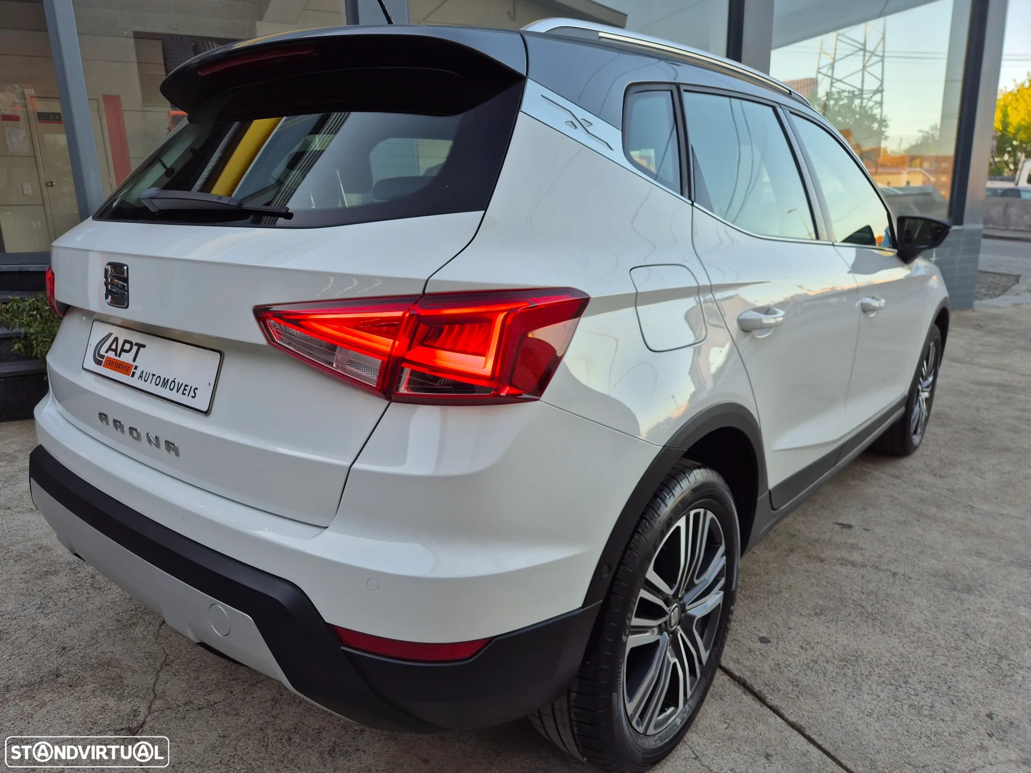 SEAT Arona 1.0 TSI Xcellence - 22