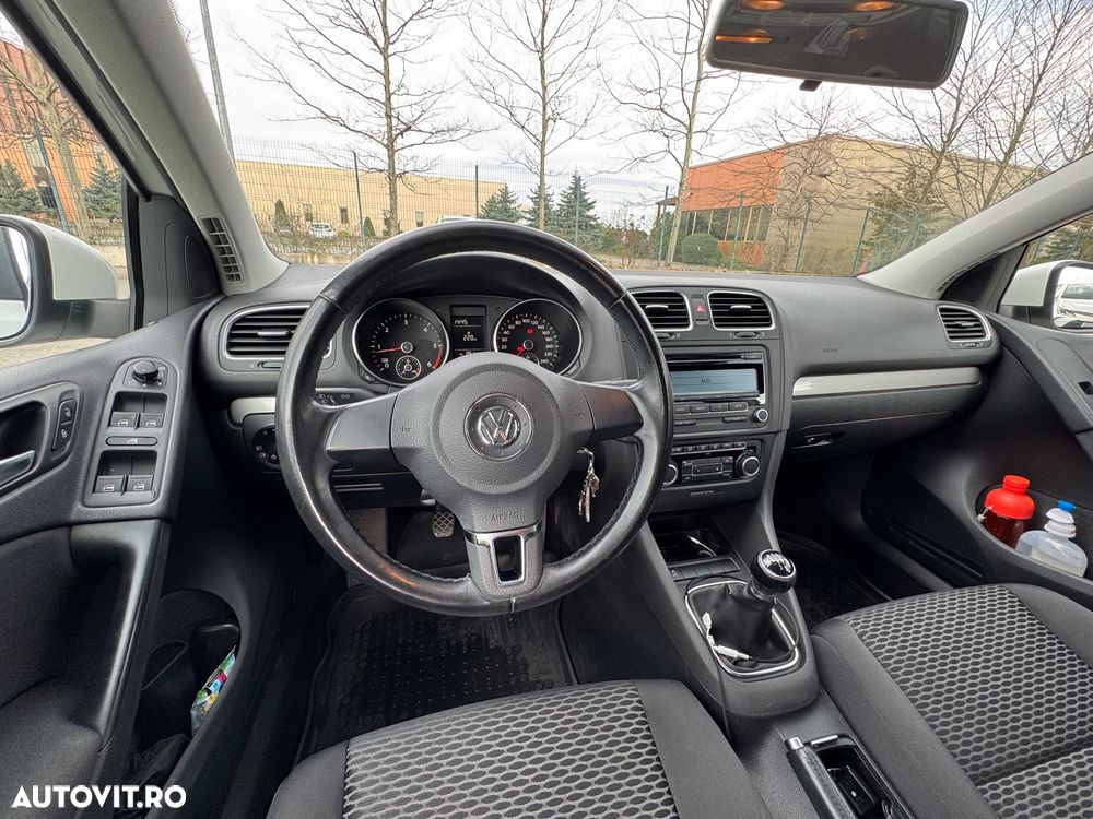 Volkswagen Golf 1.6 TDI DPF Comfortline - 11