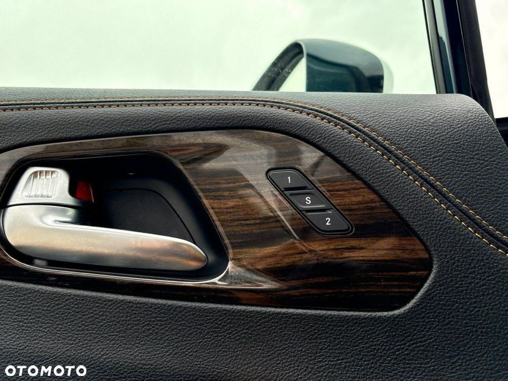 Chrysler Pacifica - 12