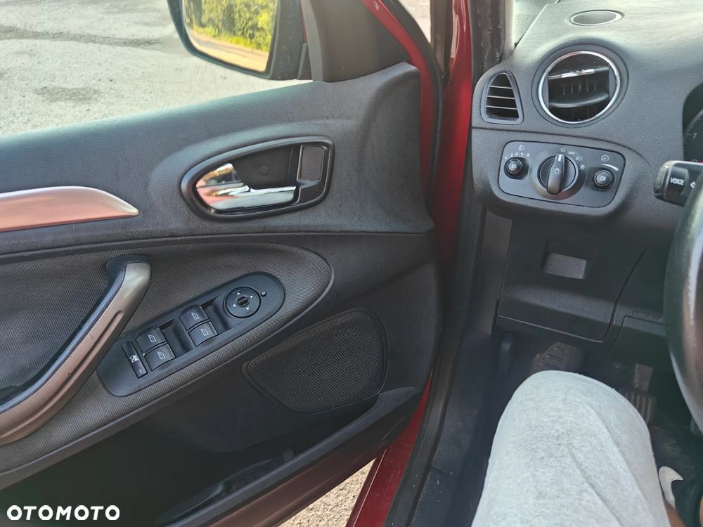 Ford S-Max 2.0 TDCi DPF Champions Edition - 12
