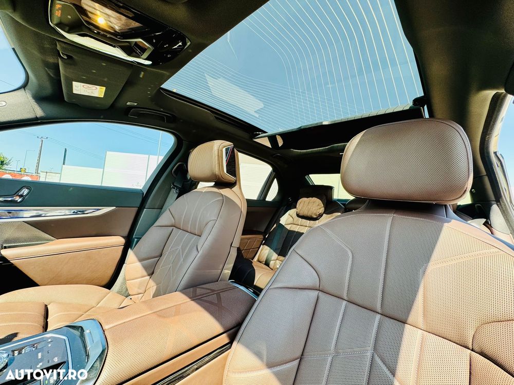 BMW Seria 7 - 11