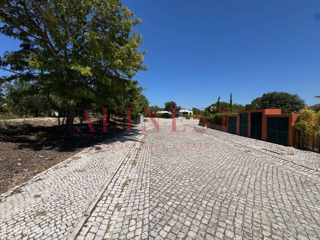 TERRENO COM PROJETO ARQUITETURA - QUINTA DO PERU - Grande imagem: 2/7