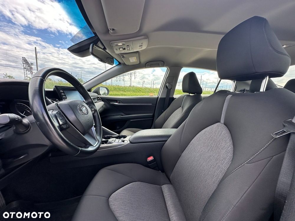 Toyota Camry 2.5 Hybrid Comfort CVT - 10