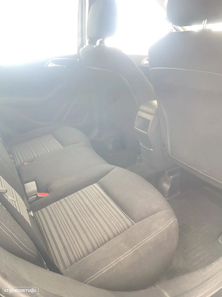 Mercedes-Benz B 180 CDI BlueEFFICIENCY 114g - 11