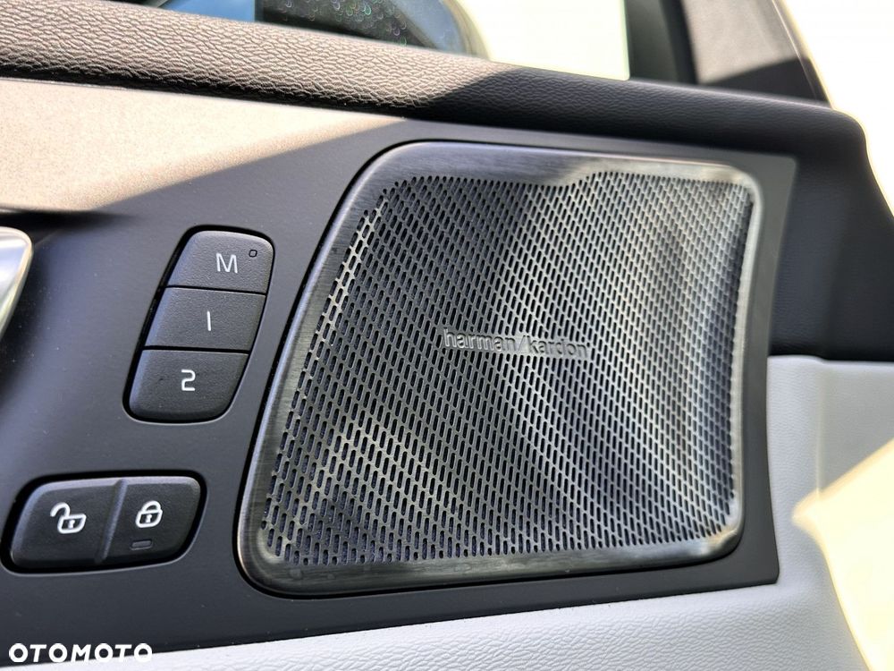 Volvo XC 60 - 22