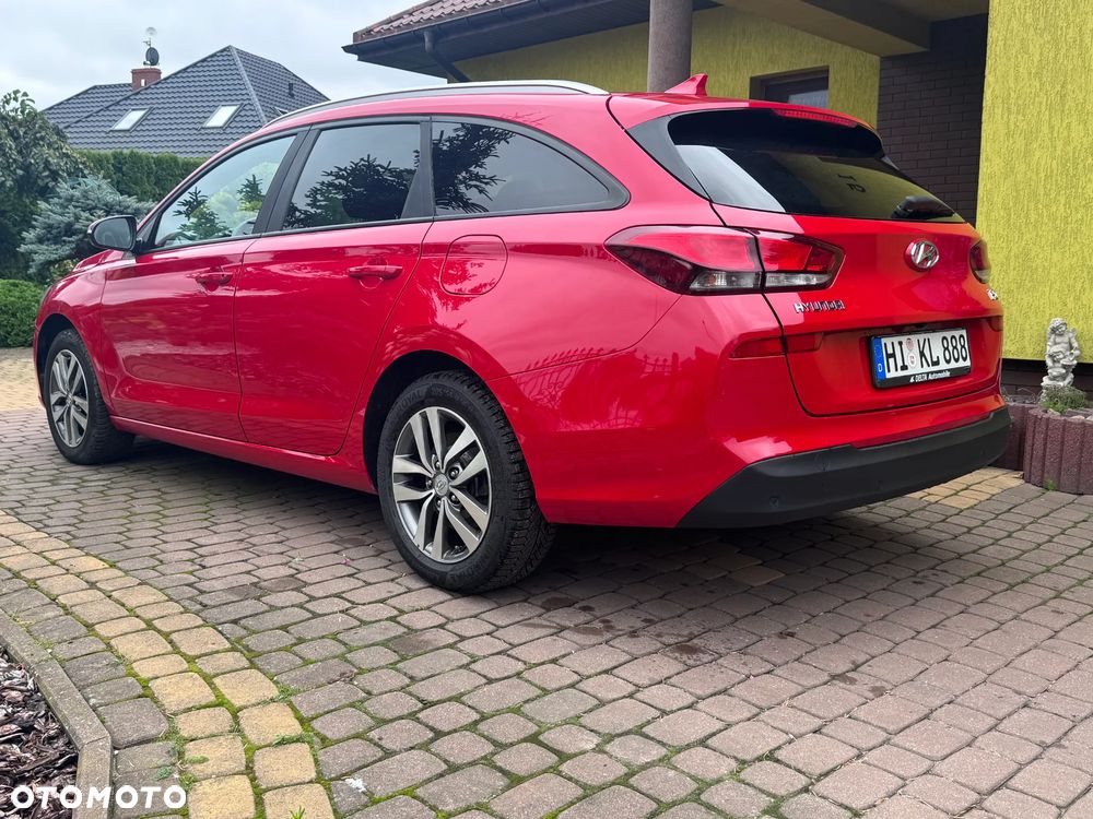 Hyundai i30 1.4 Intro Edition - 4