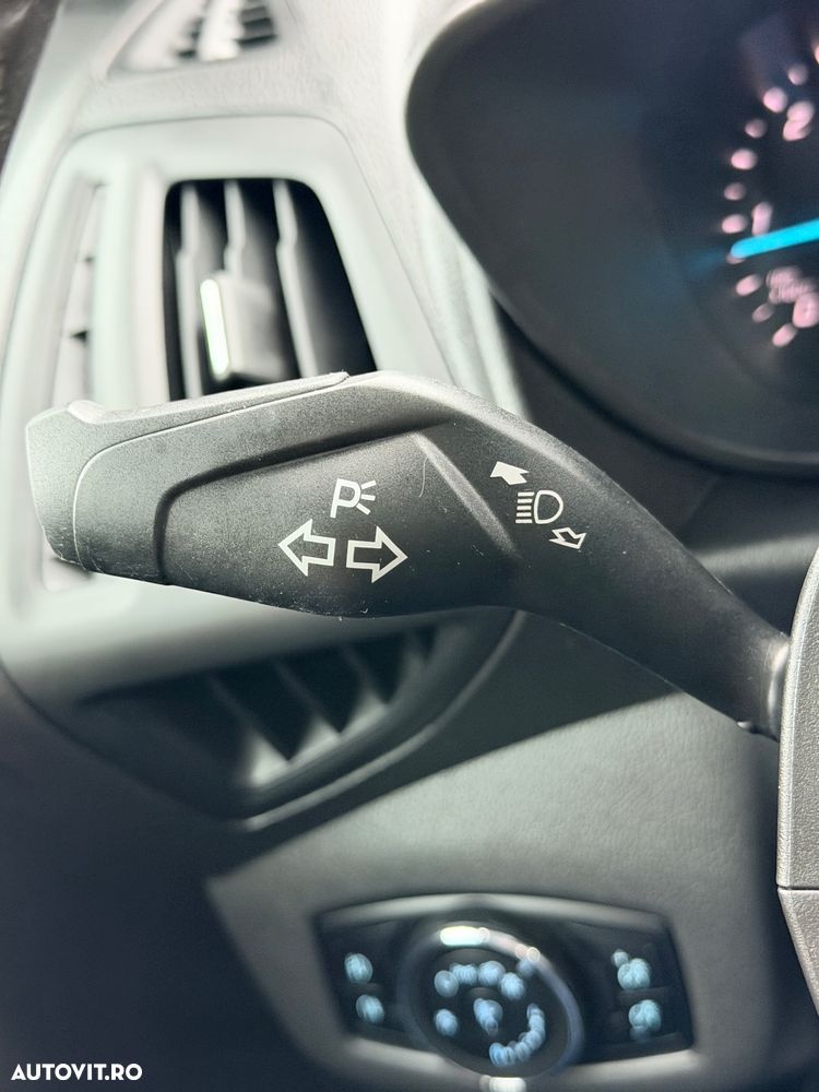 Ford Tourneo Connect 1.5 TDCi Start-Stop Trend - 28