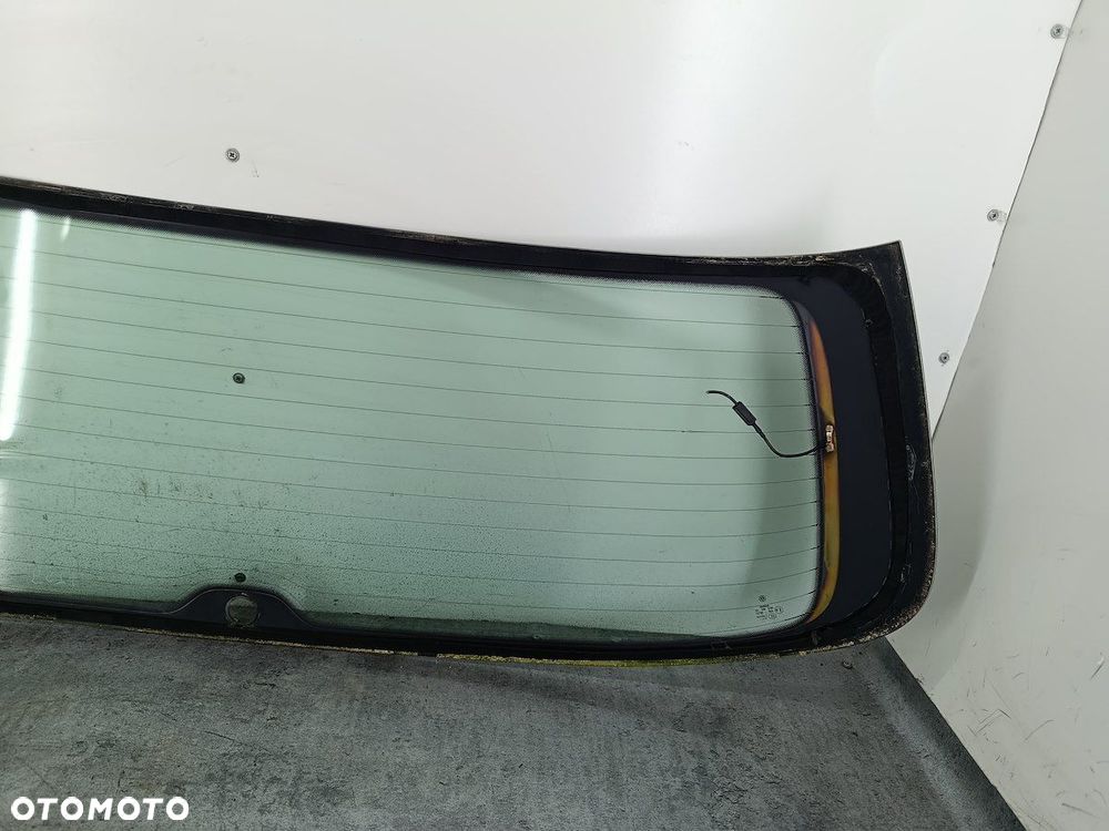 SZYBA KLAPY BAGAZNIKA VW PASSAT B6 KOMBI - 10
