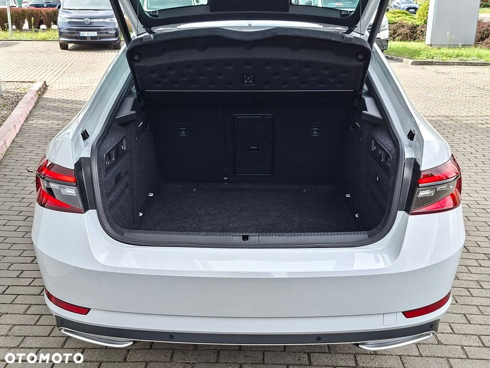 Skoda Superb 2.0 TDI SCR Sportline DSG - 40