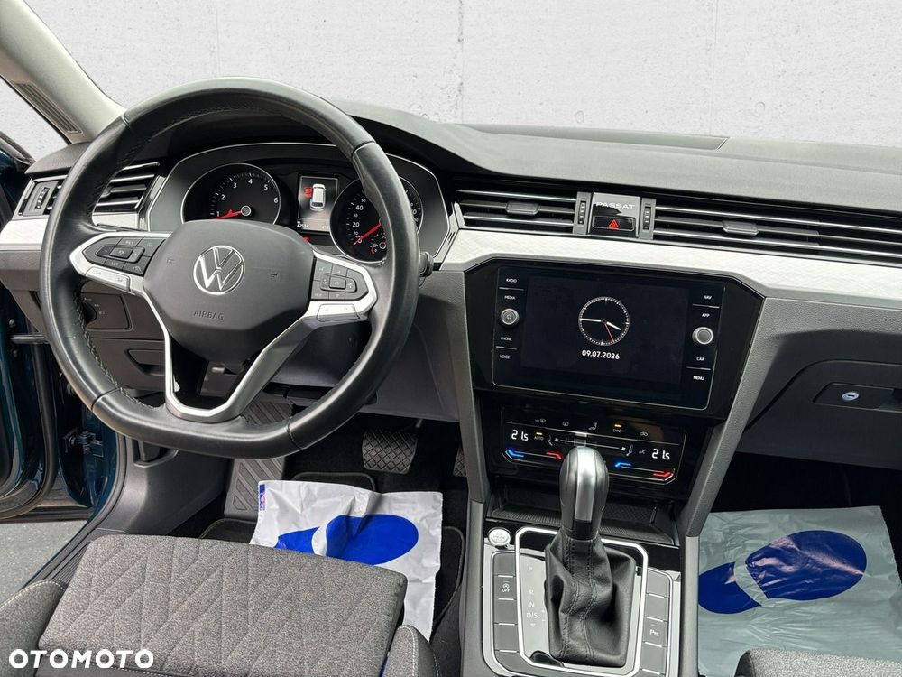 Volkswagen Passat - 18