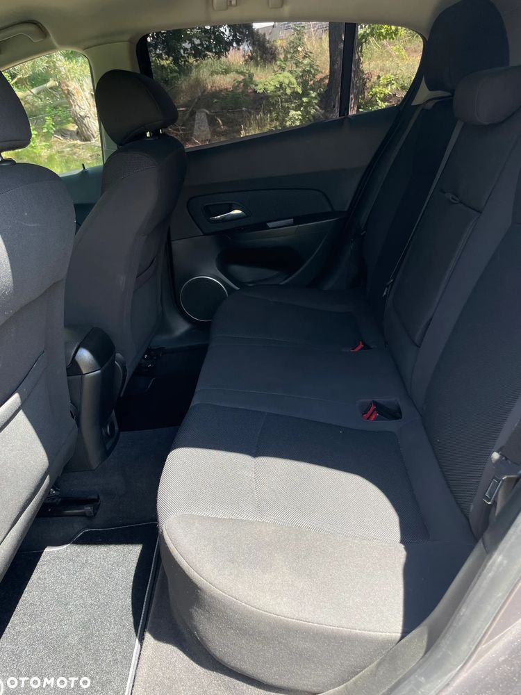 Chevrolet Cruze - 8