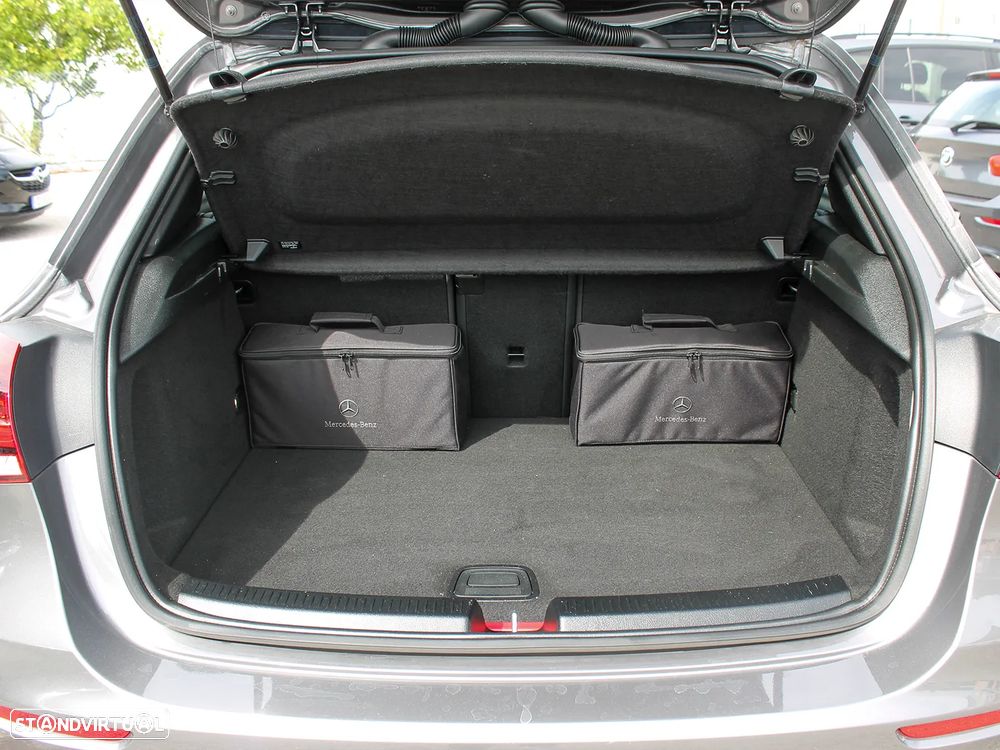 Mercedes-Benz A 250 e 8G-DCT Style - 16