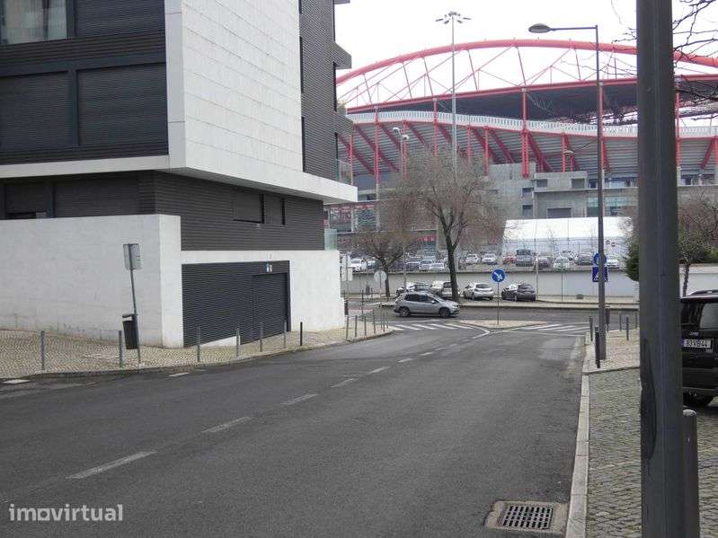 Lugar de Garagem Alto dos Moinhos - Grande imagem: 2/12