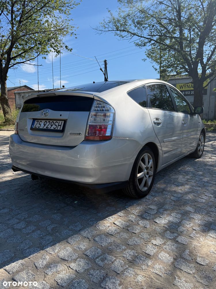 Toyota Prius 1.5 VVT-i Prestige - 3