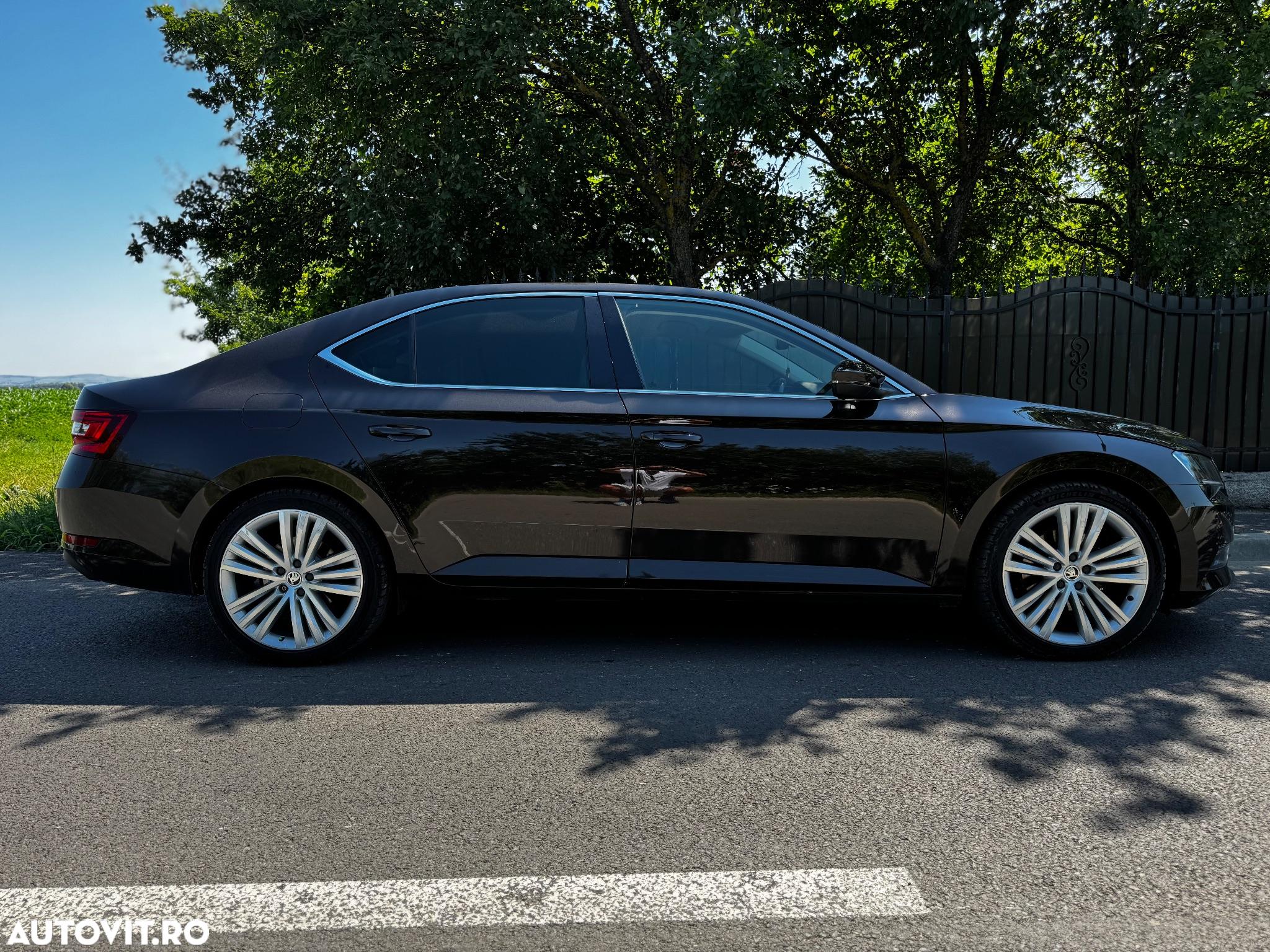 Skoda Superb 2.0 TDI DSG 4X4 Style - 23