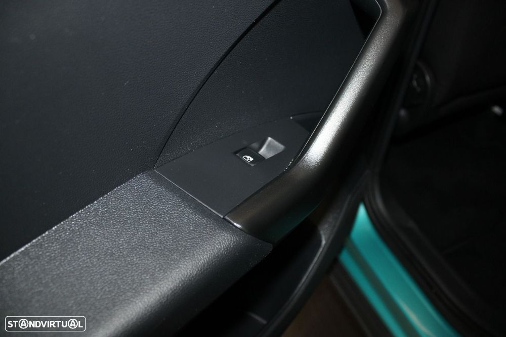 VW T-Cross 1.0 TSI Life - 24