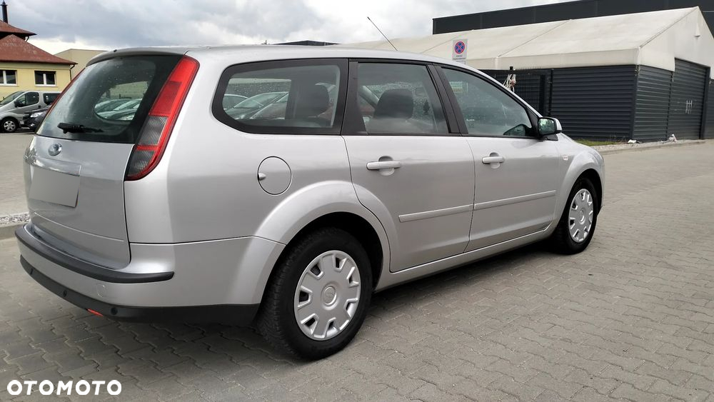 Ford Focus 1.6 Trend - 8