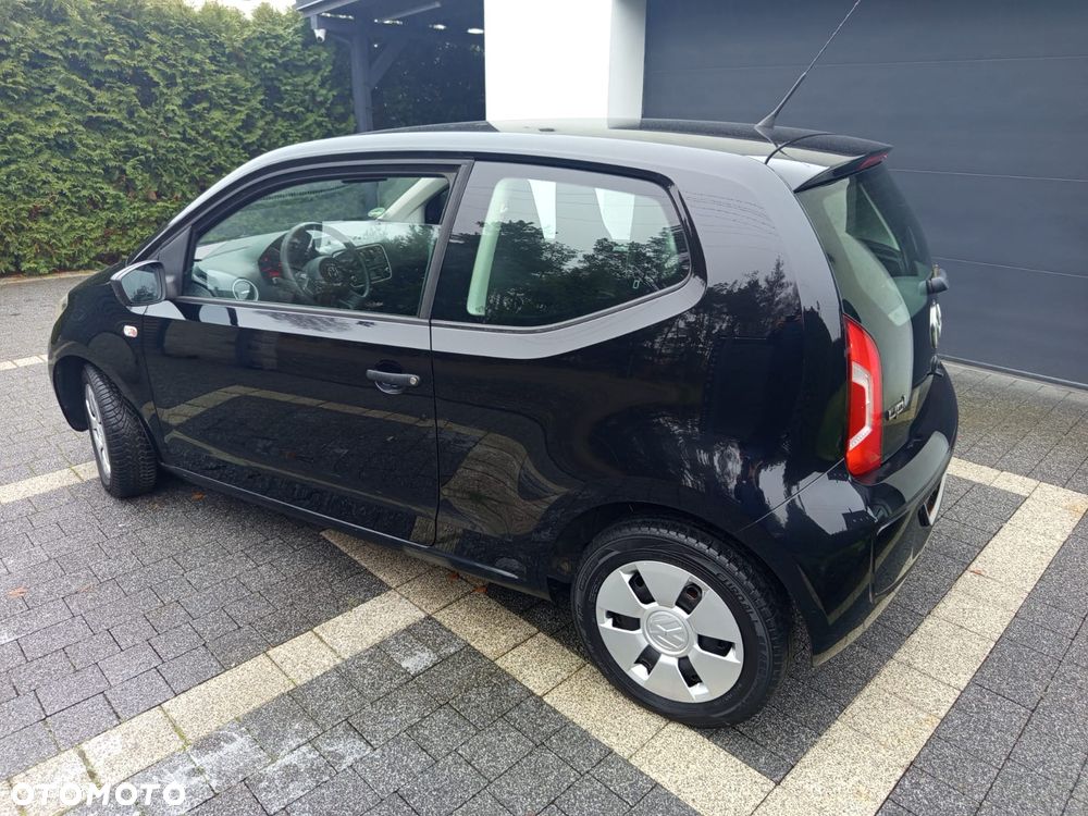 Volkswagen up! black - 18