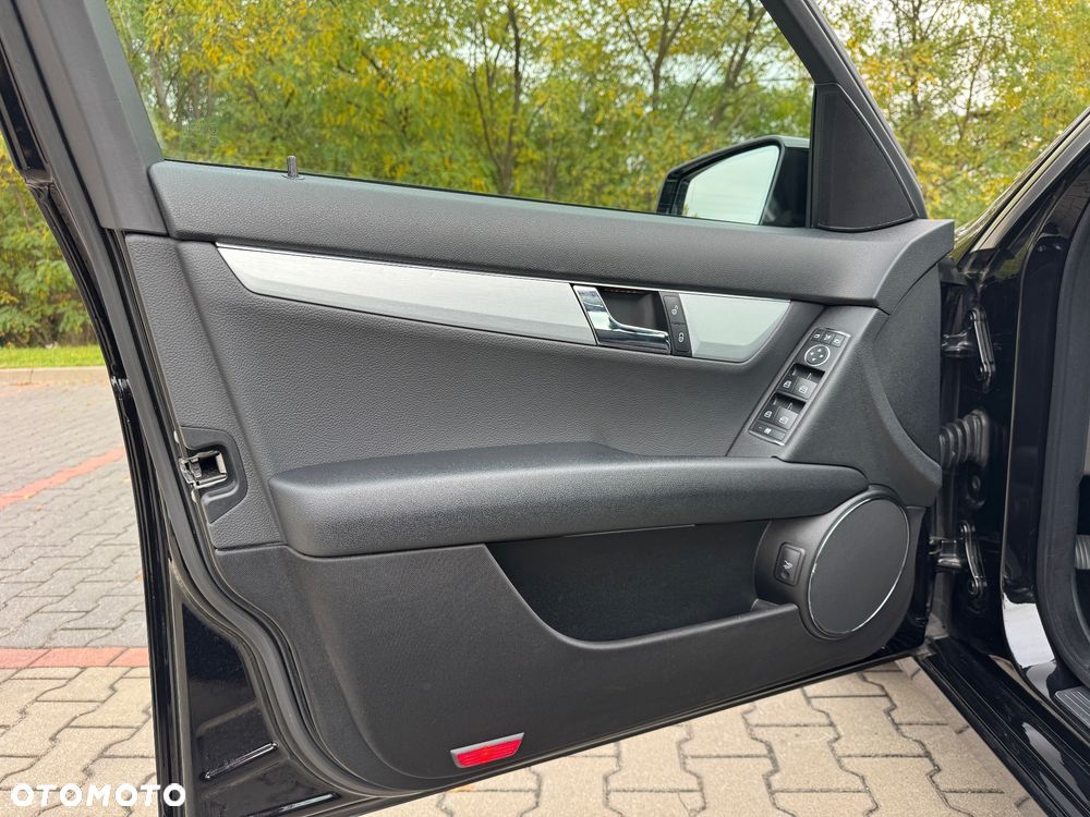 Mercedes-Benz Klasa C 2009