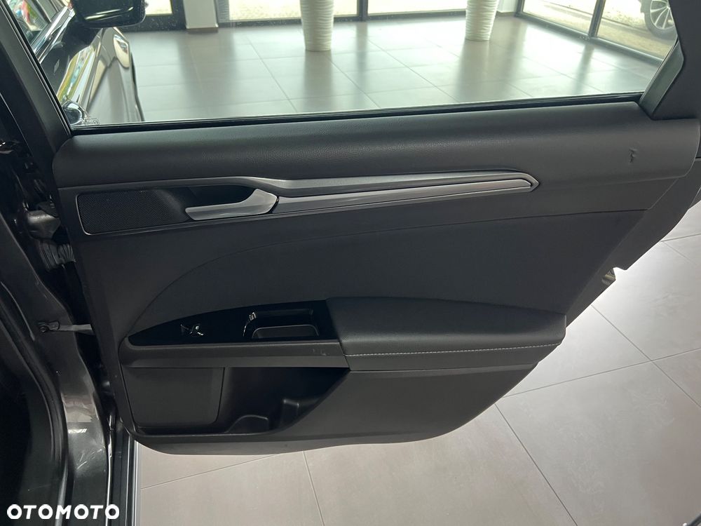 Ford Mondeo SW - 32