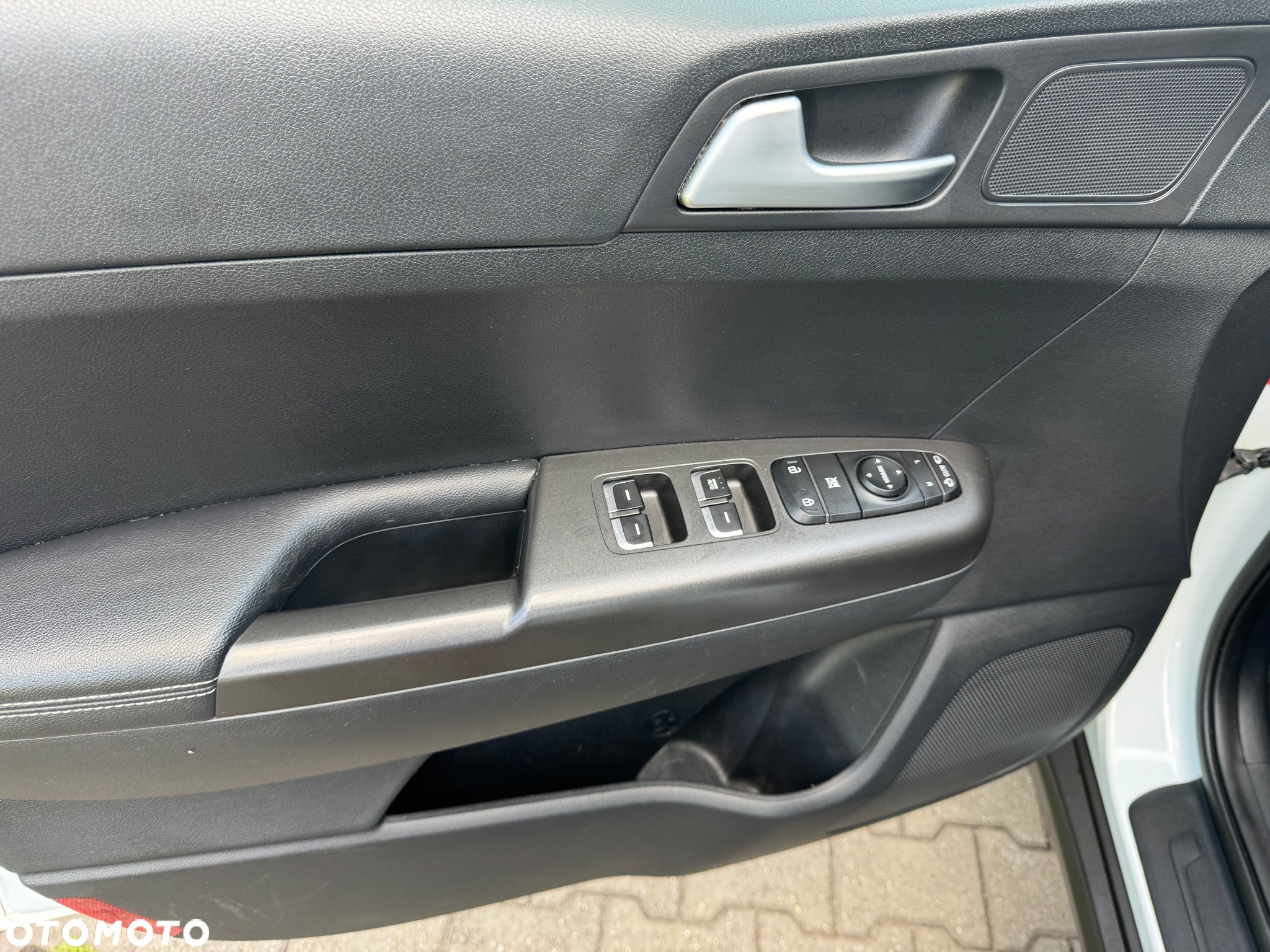 Kia Sportage 1.6 GDI 2WD Dream-Team Edition - 29