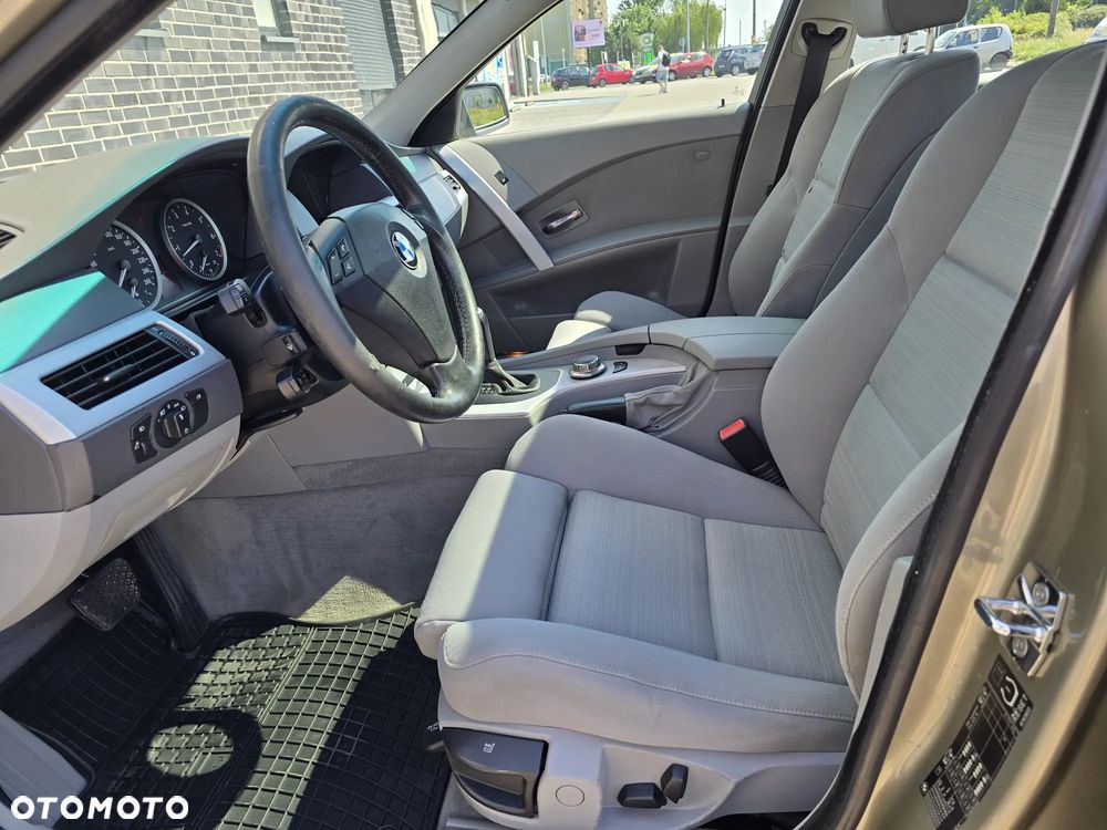 BMW Seria 5 523i - 19